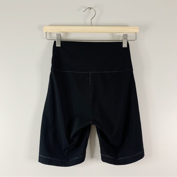 Everlane Womens ReNew The Perform Bike Shorts Size Small S High Rise Athletic - Picture 2 of 9